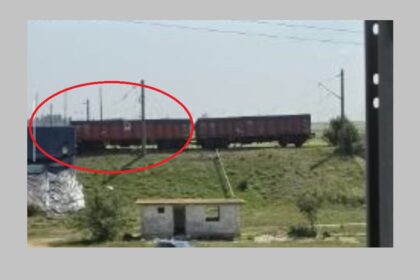 foto vagoane de marfa deraiate aproape de autostrada a4 6a74538b17d0f