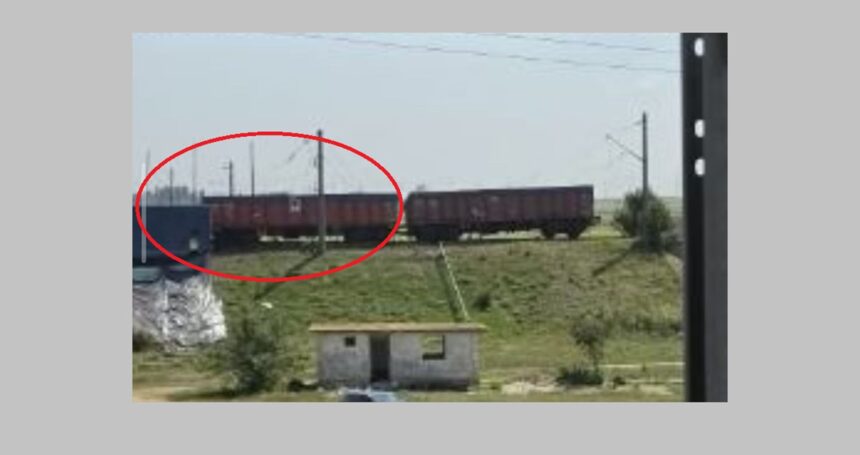 foto vagoane de marfa deraiate aproape de autostrada a4 6a74538b17d0f
