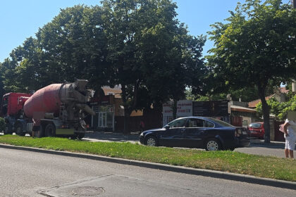 foto video accident rutier intre o betoniera si un autoturism pe bulevardul mamaia in zona capitol 6a74814c42de4