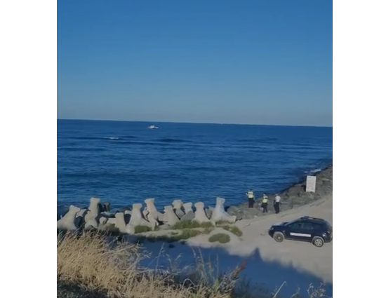 fragment de drona recuperat din mare de la aproximativ o mila marina de plaja zoom beach din constanta 6a81f3047536b