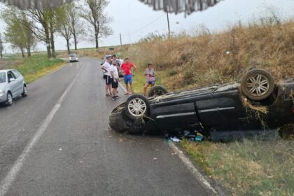 iata cum a avut loc accidentul de pe dj 222 intre tulcea si agighiol un autoturism s a rasturnat 6a8eed6a3643e