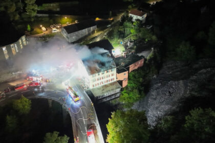 mae doi cetateni romani au murit in urma unui incendiu care a cuprins o cladire din thusis elvetia 6a91f0ef24363