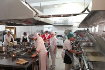 meniu special de sarbatoarea adormirii maicii domnului pentru pacientii internati in spitalele din constanta ce preparate vor primi pe 15 august de la sc arimex comexim 2000 srl 6a7f295990b99
