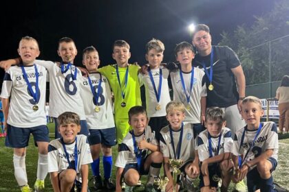 micii fotbalisti de la cs navodari au cucerit trofeul la turneul ai succes de la eforie nord 6a9594532d2df