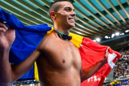 news alert david popovici s a calificat in semifinalele la 200m miza uriasa daca maine e castigator in marea finala 6a7d7e3a60436