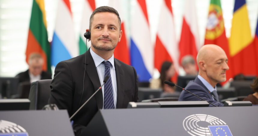 nicu stefanuta critica tacerea politicienilor si reactia lui nicusor dan in cazul pahontu un scuipat pe memoria victimelor 6a915d63e9550