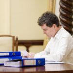 nicusor dan a promulgat legile privind criza carburantilor si tva redusa la locuinte 6a7227e4cade1