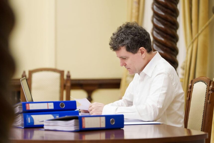 nicusor dan a promulgat legile privind criza carburantilor si tva redusa la locuinte 6a7227e4cade1