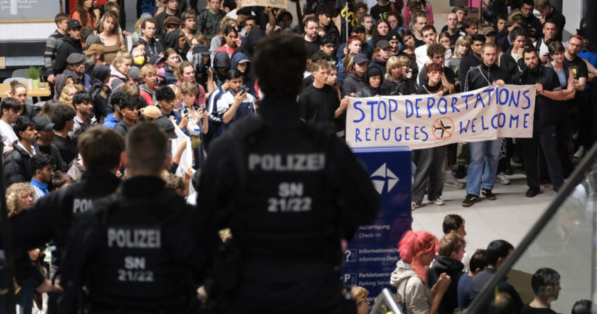 o delegatie a talibanilor a sosit la berlin pentru a facilita operatiunile de expulzare catre afganistan 6a95b7cb941c8