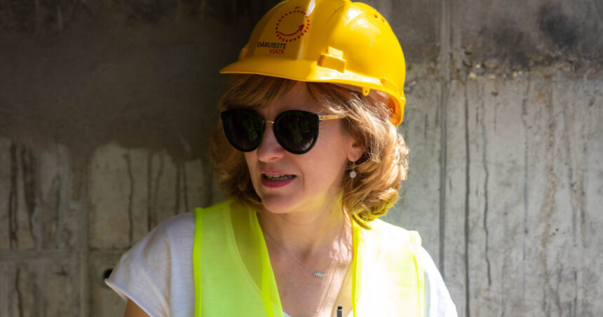 oana gheorghiu in scandalul lucian pahontu 20 de ani de conducere de catre acelasi om nu e sanatos pentru o democratie 6a919d5ed311a