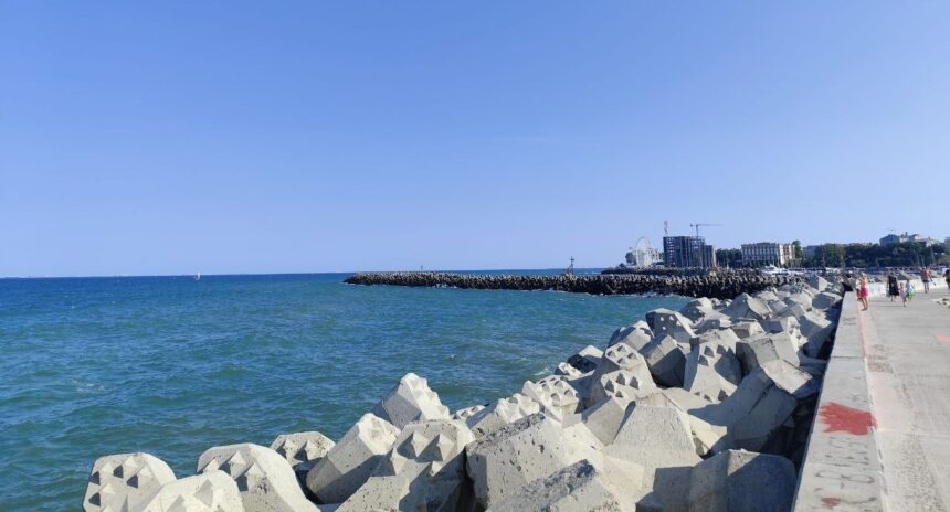 oficial o drona a fost ridicata din mare la 15 km de plaja modern din constanta anuntul mapn 6a819eb333971