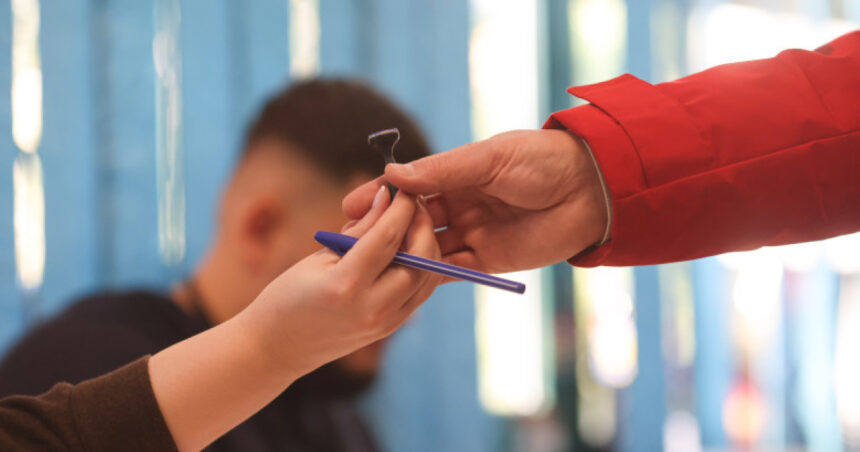 pe cine ar vota bucurestenii daca ar fi alegeri partidul clasat pe primul loc ar obtine 22 din voturi sondaj curs 6a94477eb9599
