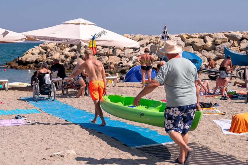 persoanele cu dizabilitati pot ajunge mai usor la mare in eforie sud care sunt plajele accesibile in sezonul 2026 6a7499db618ee