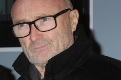 phil collins povesteste cum a fost la un pas de moarte in 2024 din cauza abuzului de alcool oamenii veneau sa si ia ramas bun 6a70fef2730e7