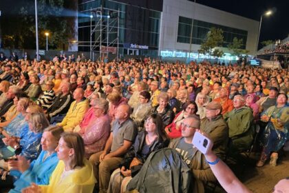 ploaia a intrerupt cea de a doua seara a festivalului mamaia dar concursul continua spectacolul traditia ne uneste a fost reprogramat 6a91697c6c9e1