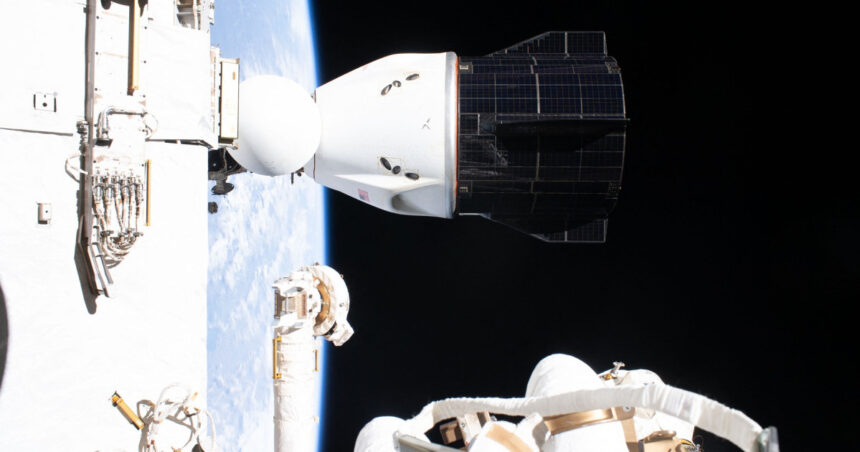 probleme la capsula dragon inainte de lansare nasa si spacex amana misiunea crew 13 spre statia spatiala internationala 6a95d75f5499a