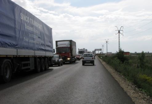 restrictii de trafic in sapte judete aflate sub cod rosu de canicula camioanele de mare tonaj nu pot circula la orele pranzului 6a732fda77cd5