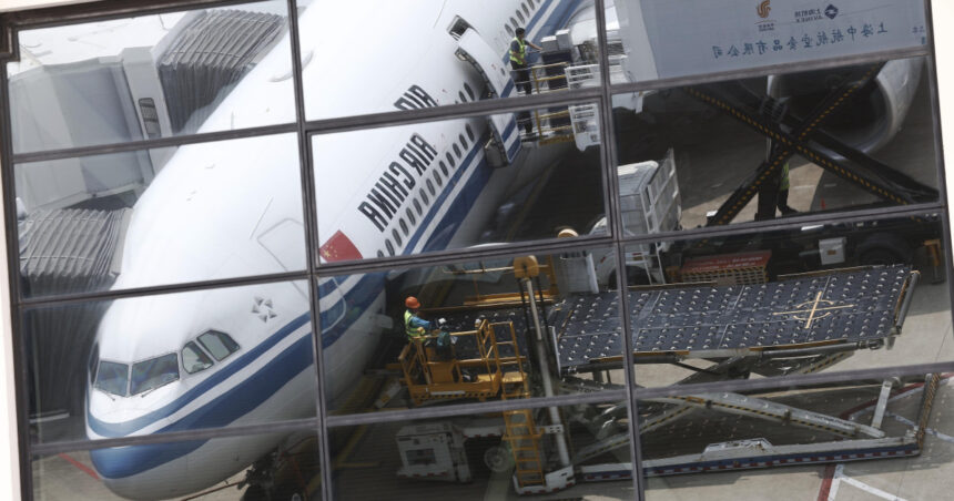romanii pot zbura din nou direct la beijing de cand introduce air china trei curse saptamanale 6a7b2c40784aa