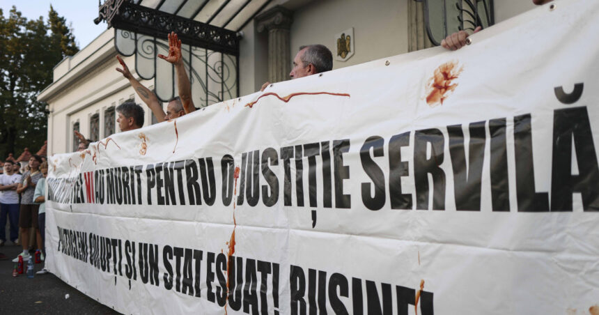 te am votat si ne ai tradat zeci de oameni au protestat la cotroceni dupa ce nicusor dan a spus ca seful spp nu trebuie demis 6a91d8547e9ef