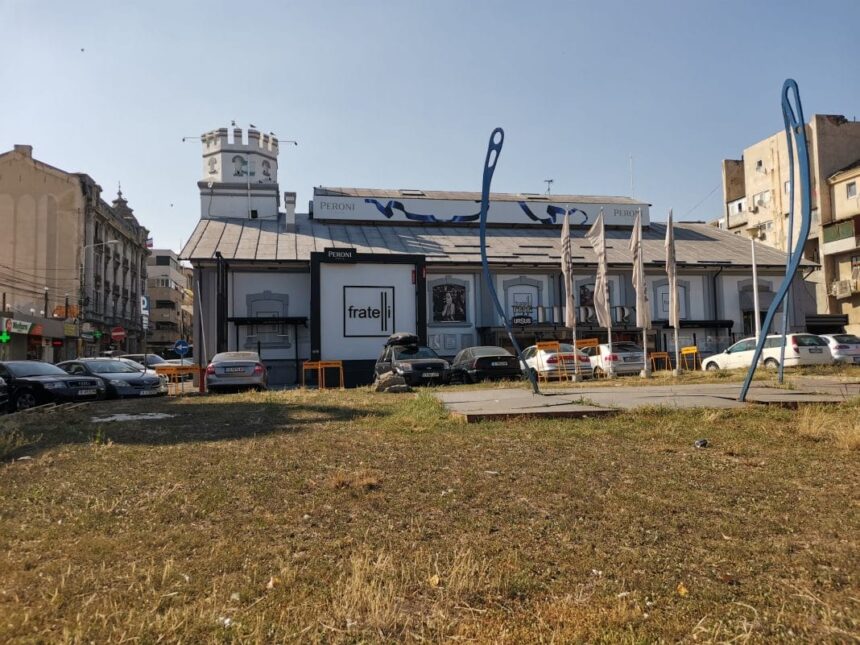 terenul pe care a fost odinioara hotel continental intre doua proiecte investitorul vrea birouri administratia pregateste exproprierea 6a6fbdd50bd1e