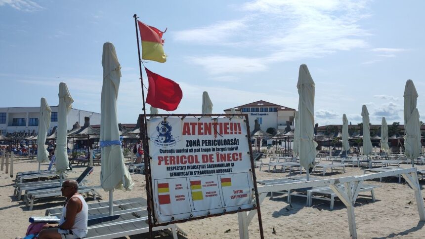 turist resuscitat pe plaja in neptun dupa ce a fost scos inconstient din apa marii 6a945a02ecfab