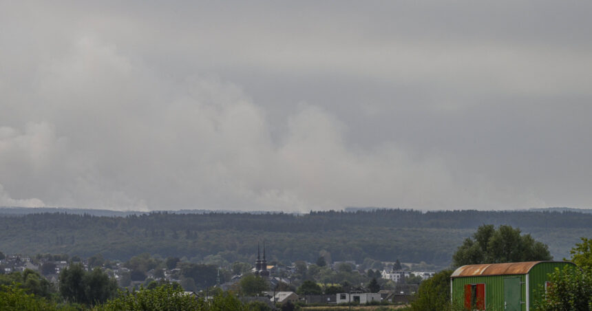 ue trimite elicoptere si bombardiere cu apa pentru stingerea celui mai grav incendiu din belgia din ultimele trei decenii 6a80640f2af24