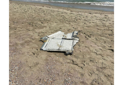 ultima ora au fost semnalate bucati de drona pe plaja novum din olimp 6a93f79b62595