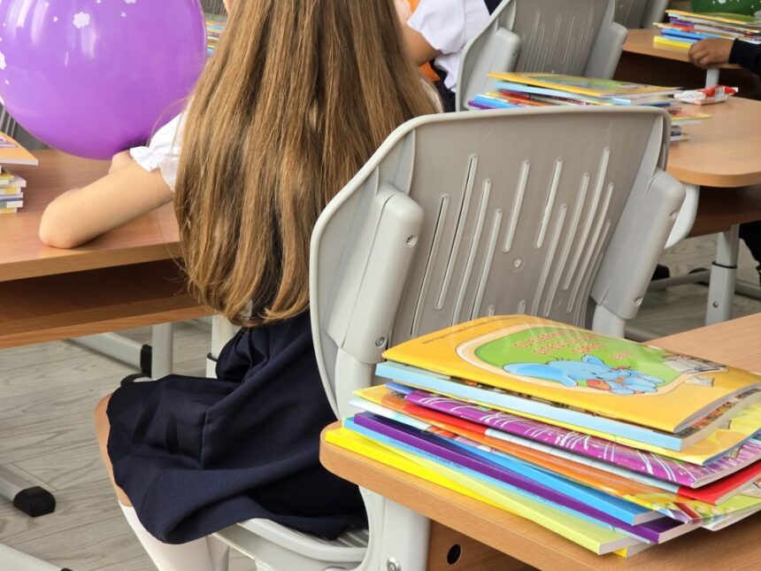 un nou an scolar aceleasi probleme la constanta elevi relocati parinti nemultumiti si fara rechizite gratuite 6a955e13c65b0