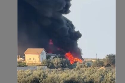 video a fost transmis mesaj ro alert incendiu de amploare la iesirea din lumina spre navodari in zona peninsula a luat foc centrul de colectare a maselor plastice 6a7ca279ccc44