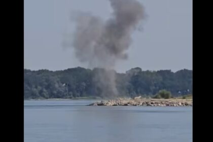 video armata intervine pe dunare in judetul constanta explozii pentru devierea cursului apei catre cernavoda 6a6f1514cf4fb