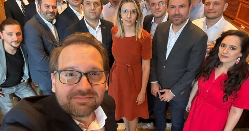video fortele de dreapta fac scut in jur lui dominic fritz dupa decizia ccr nu mor caii cand vor cainii daniel zamfir atac la buzoianu 6a846689e29ac
