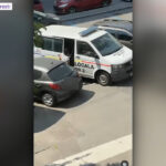 video imagini controversate surprinse in sectorul 2 o vanzatoare stradala pare ca le ofera bani politistilor explicatia autoritatilor 6a84862ae6b59
