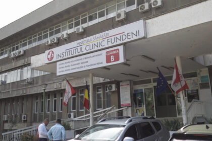 video incendiu la institutul fundeni 37 de pacienti evacuati dupa ce s au semnalat degajari de fum intr un salon de la etajul al treilea 6a892df72f088