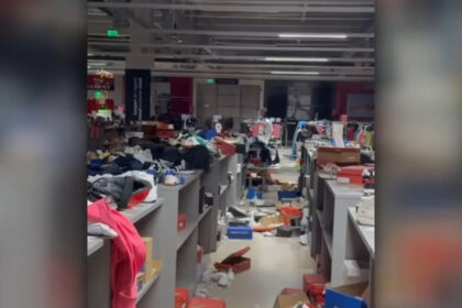video magazinul unui brand care pleaca din romania devastat dupa ce a anuntat reduceri de 50 pare ca a fost vizitat de o tornada 6a84a5cebbd85