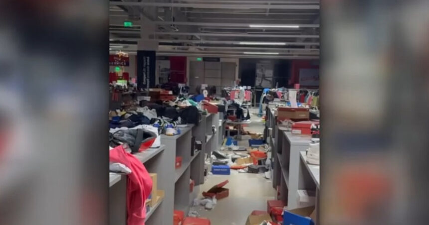video magazinul unui brand care pleaca din romania devastat dupa ce a anuntat reduceri de 50 pare ca a fost vizitat de o tornada 6a84a5cebbd85
