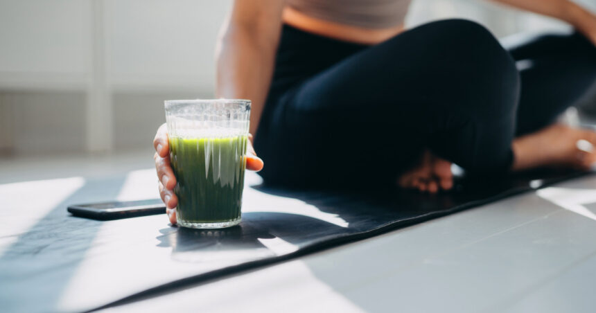 video matcha si pilates noul stil de viata al tinerelor romance ce ascunde trendul devenit rutina in randul pasionatelor de lifestyle 6a8e66e22107e