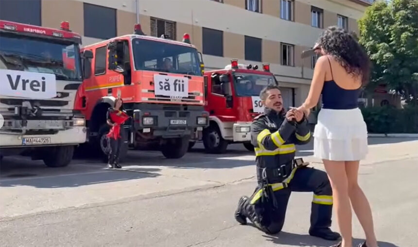 video misiune emotionanta pentru un tanar pompier si a cerut iubita in casatorie in fata autospecialelor de interventie 6a8898a535546