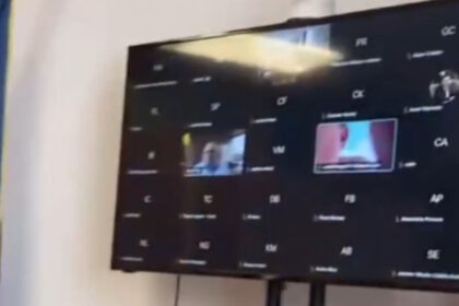 video scena bizara in parlament un senator pnl a aparut dezbracat in fata colegilor cine e in pielea goala acolo 6a8d9db71827f