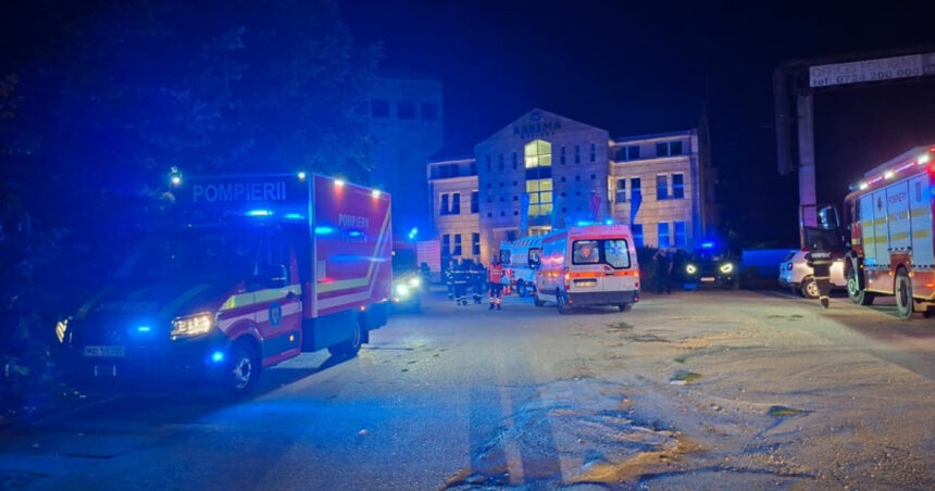 video trei pacienti intoxicati cu fum la arad dupa un incendiu pornit de la ziare aprinse intr un centru medical 6a8a9813bf23e