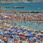 weekendul de ziua marinei si sfanta maria cel mai aglomerat din acest an pe litoral 100 grad de ocupare 6a8e66eeb307a