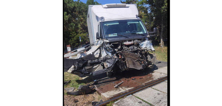 accident feroviar in zona haltei pescarus din 23 august un tren a acrosat un autoturism 6a983cf18d83b