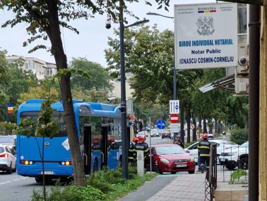 accident rutier cu un autobuz in zona dacia au intervenit pompierii 6aba60b882994