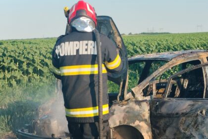 alerta pe dn22 a luat foc un autoturism la iesire din sacele 6a983255446d5