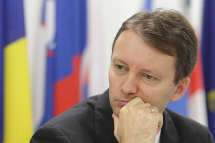analiza sansele ca guvernul siegfried muresan sa treaca de parlament ce ar putea convinge psd sa sustina propunerea pnl usr udmr 6aac2beb5ea36