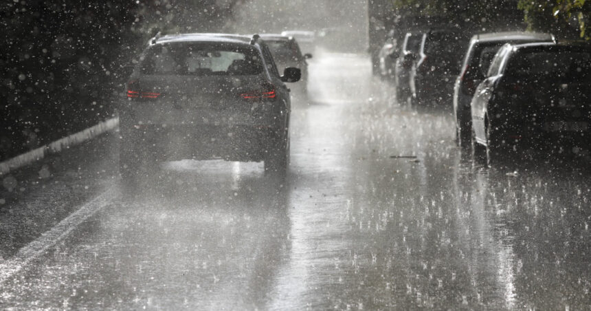 avertizare de la meteorologi zonele in care vor fi ploi torentiale si intensificari ale vantului 6a97d8a7b3985