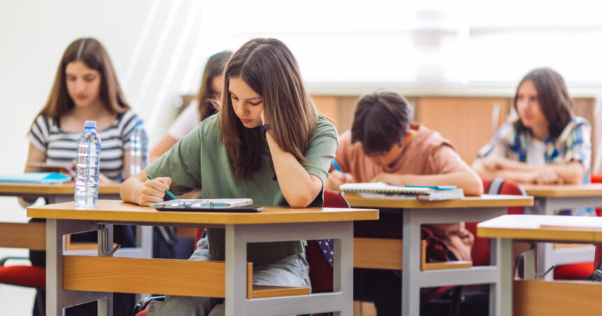 calendar bacalaureat 2027 cand se desfasoara simularea probele de competente si examenele scrise 6a96d803391a8