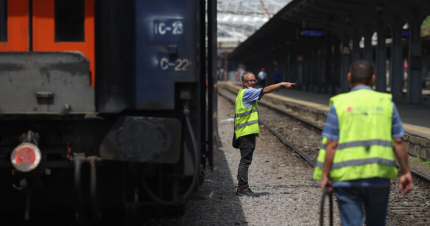 cfr calatori fara buget de peste 8 luni sindicatele avertizeaza trenurile se vor opri 6aa9032f68a35