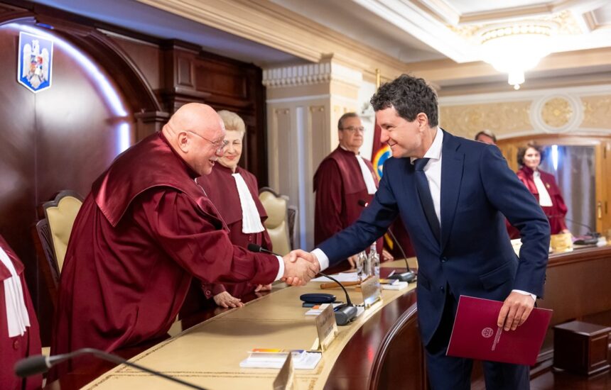 deputatul usr emanuel ungureanu spune ca va sesiza dna si ani dupa ce cristian deliorga judecator ccr a zburat cu avion privat la mykonos 6aa18c79abaaa