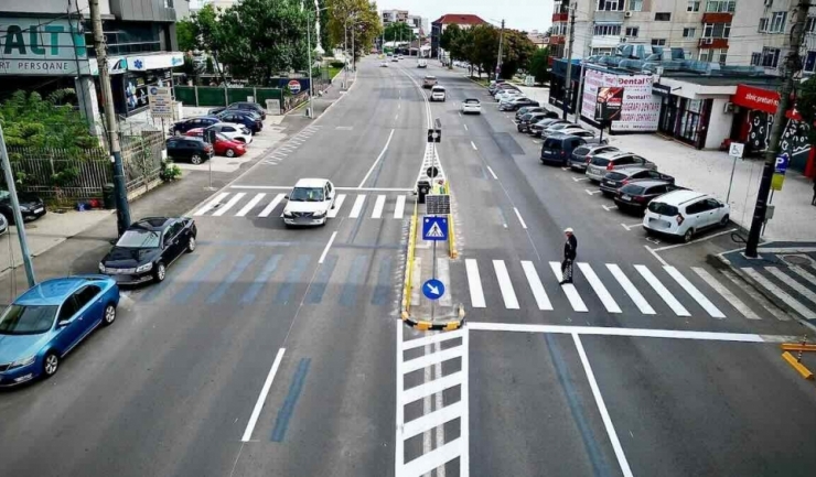 doua treceri de pietoni de pe strada dezrobirii din constanta au fost reamenajate 6ab432d787a6c