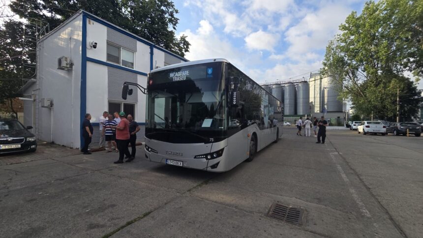 eleva de la colegiul mircea cel batran demers catre primaria constanta si ct bus pentru suplimentarea autobuzelor de pe linia 3 pentru tomis plus si palazu mare iata ce a solicitat 6ab7cf4c9d65f